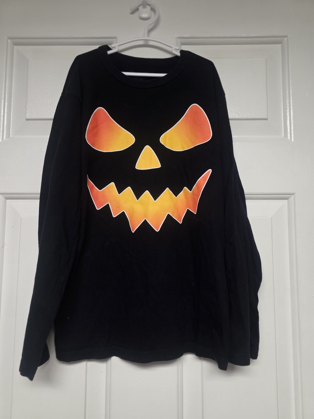 Kids Black Halloween Pumpkin Face Shirt - Orange Gradient